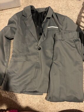 NFINITY Gray Men's Two-Piece Suit Jacket & Pants